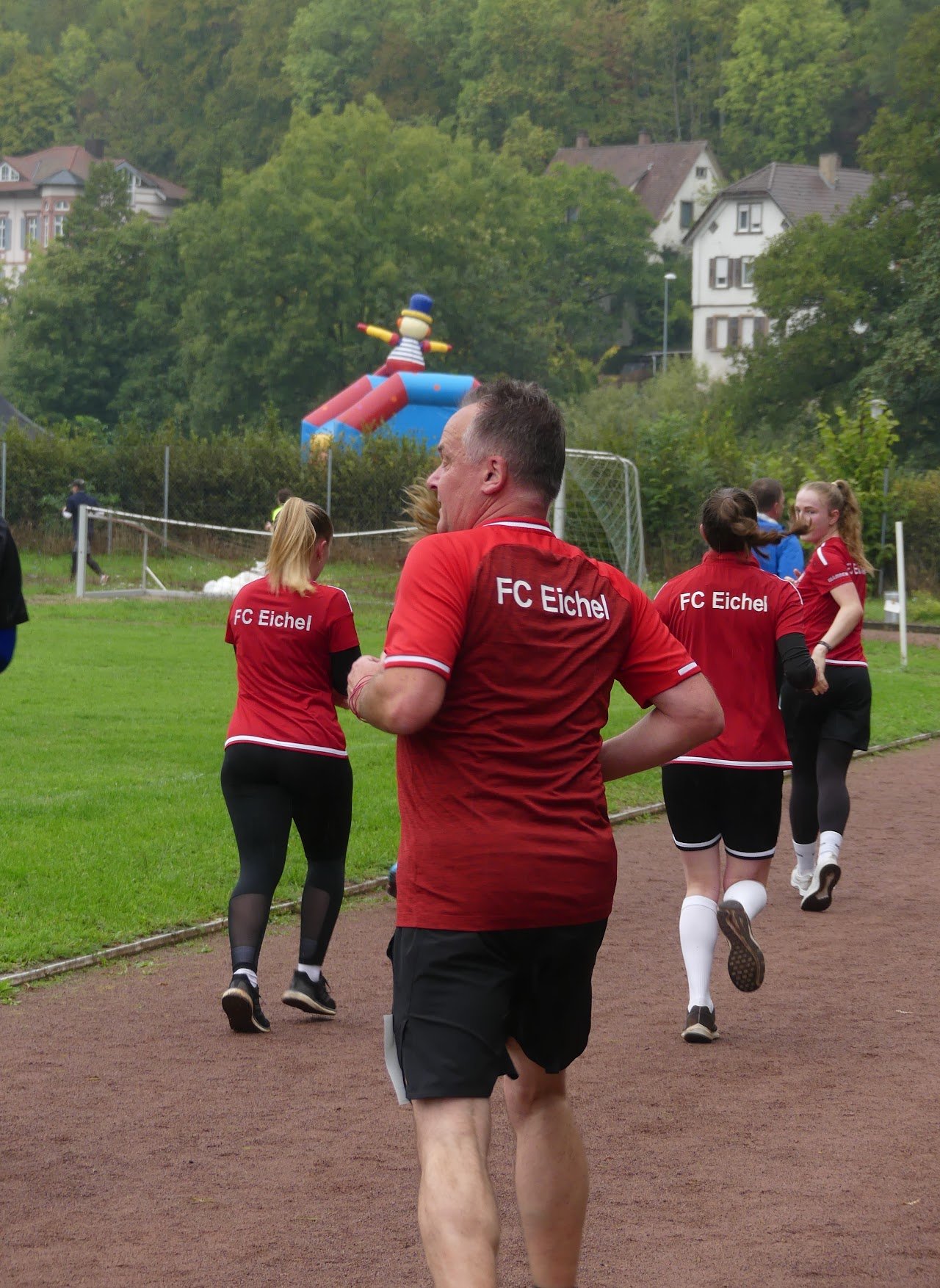 Bild vom 13. Benefizlauf im Jahr 2022. Dies ist das 339. Bild.